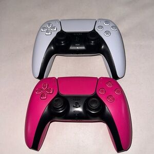 2 PS5 Controllers